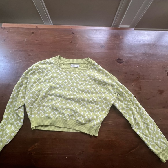 Hollister short waisted sweater - Picture 3 of 3